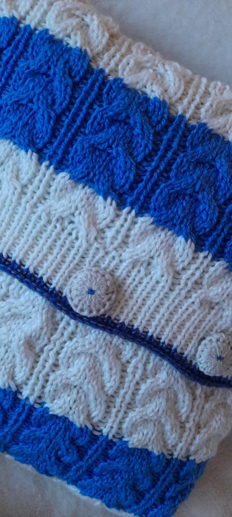 Copánkový povlak na polštář - modro bílý,