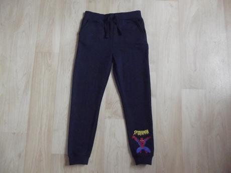 Tepláky v.134, sinsay,134