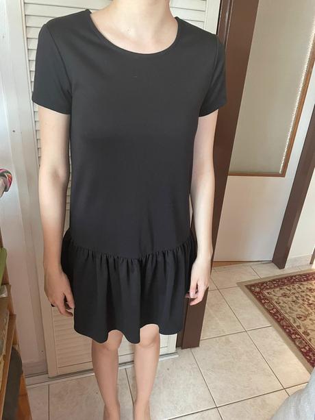 Šaty černé i sváteční vel s splývavé měkké, sinsay,s