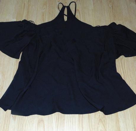 Halenka se spadenými rameny, river island,48