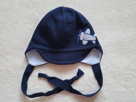 Čepice fleecová s letadlem, 92