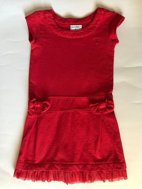 Červené bavlněné šaty, 104