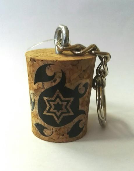 Přívěsek na klíče korková zátka - pánský,