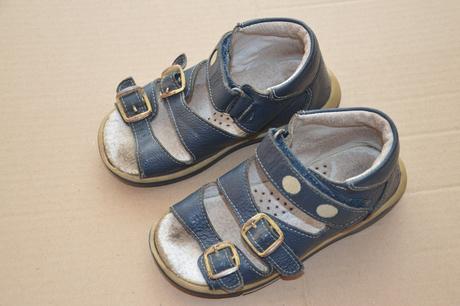 Zdravotní kožené sandálky vel. 26, 26