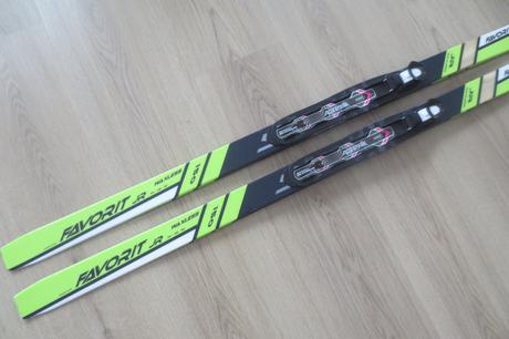 Běžky sporten 150 cm (šupiny) + vázání nnn, sporten