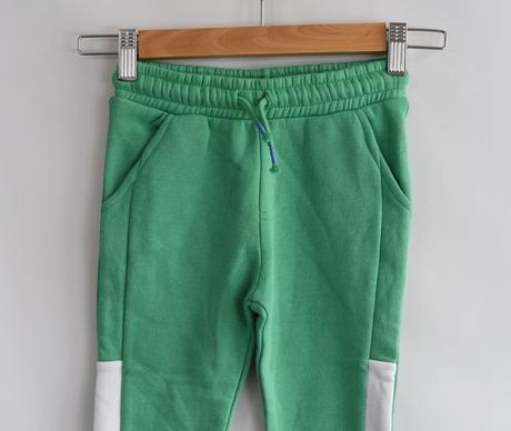 Tepláky vel. 2 - 3 roky, f&f,98