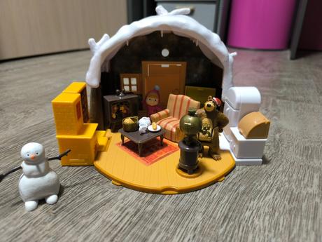 Domeček máša a medvěd, 