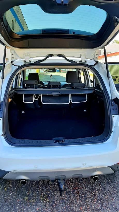 Ford kuga 2.0tdci,po servisu, tažné, ford