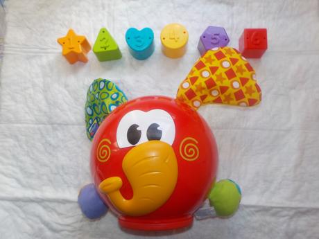 Vkládací slon s tvary playgro,