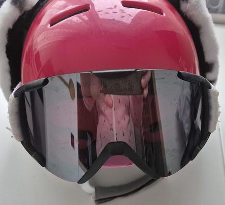 Helma na lyže s (salomon), brýle (brizzard), uši, salomon,s