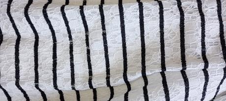 Bílé šaty s pruhy, vel. s, yumi,s