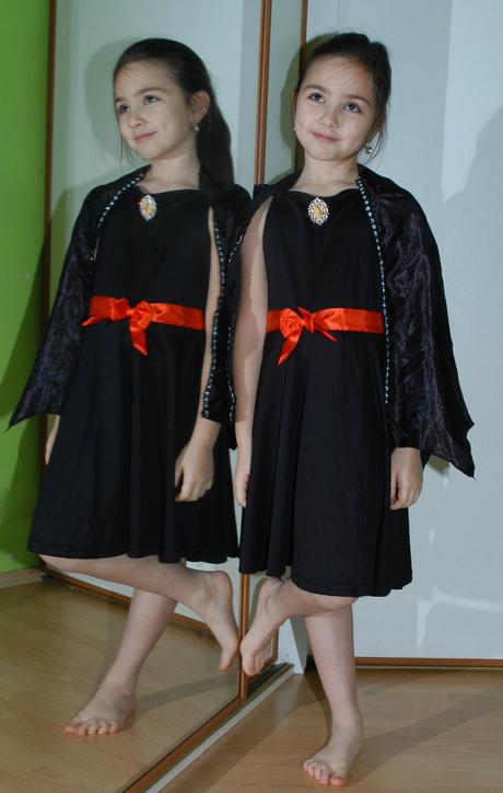 Karnevalové šaty 101 dalmatinů cruella, 