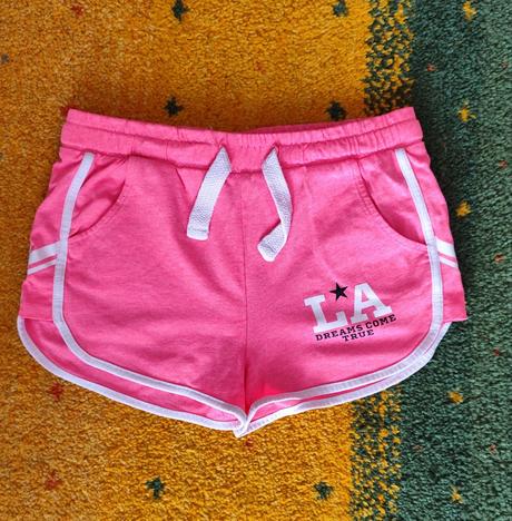 Růžové kraťasy, 134