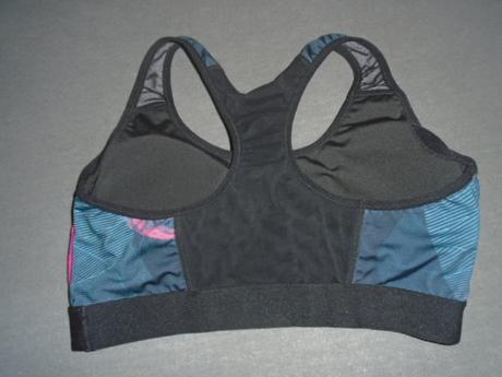 Sportovní podprsenka vel m/l s vyjímatelnými vycp, m