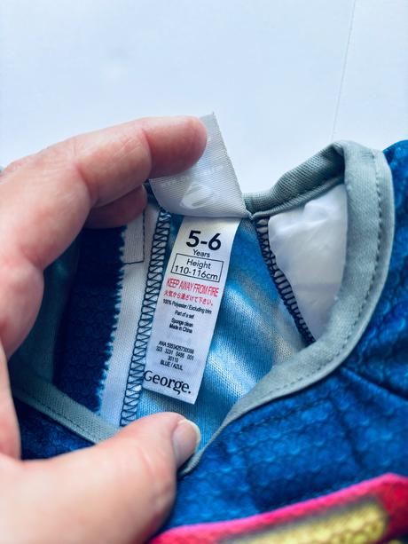 St4/ kostym superman - v.5/6 let, 