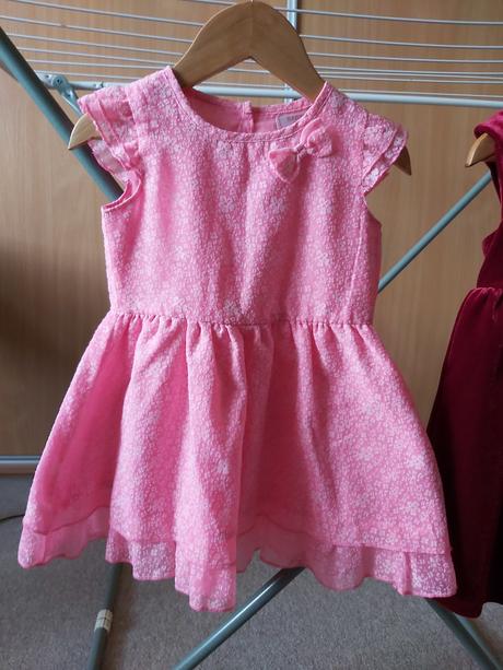 Šaty sváteční, 86