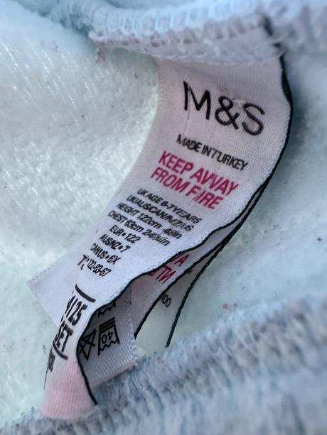 Mikča, marks & spencer,122