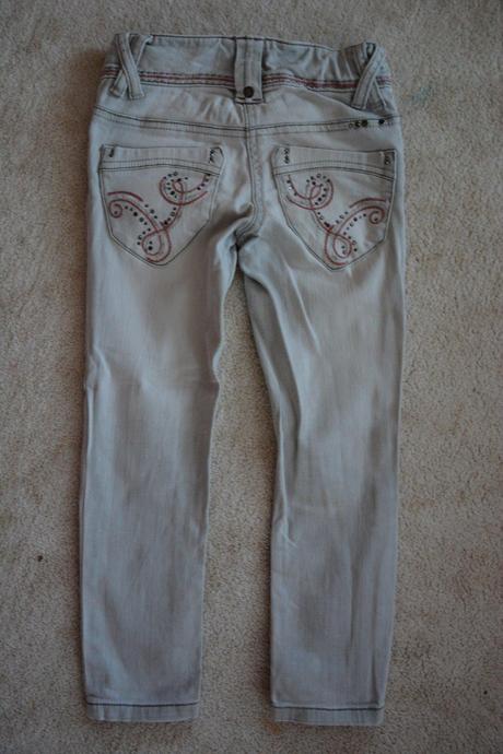 Vyšívané džíny, next,116