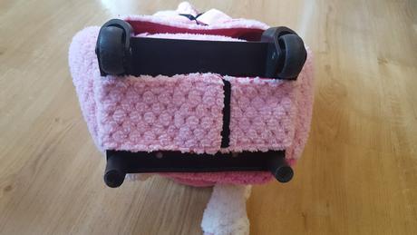 Batoh + kufřík + plyšák v jednom,