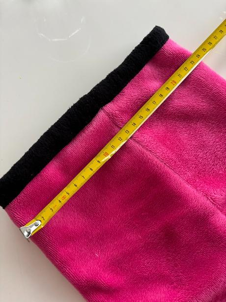 Dívčí nákrčník, 