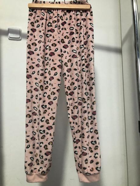 Růžové plyšové tepláky - pyžamo, 158