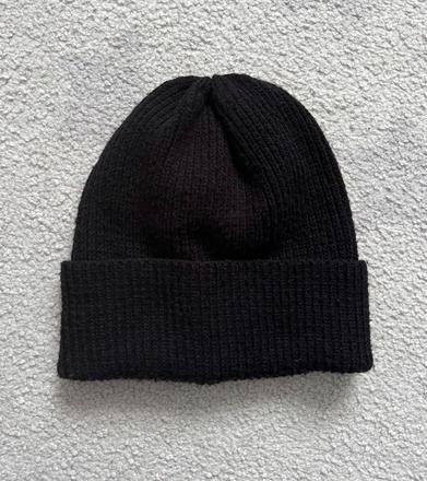 Černá čepice reserved, vel. uni, reserved