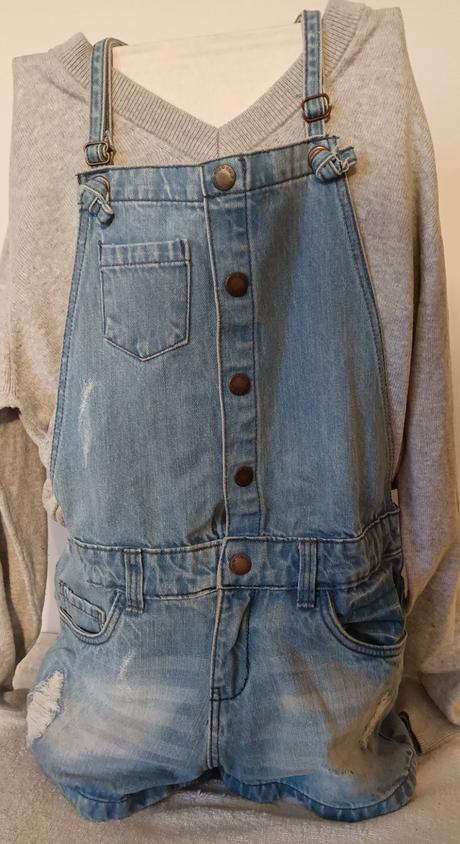 Laclové kraťasy, 146