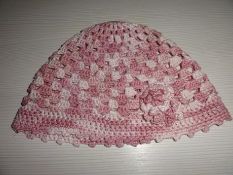 Háčkovaná růžová čepice, 110