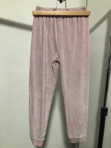 Sametové růžové pyžamové kalhoty, 134