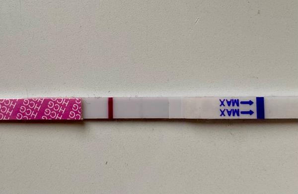 Vidíte po spontánním potratu alespoň čárku?