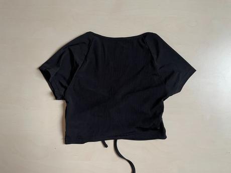 Crop top s průstřihem, vel s, shein, s