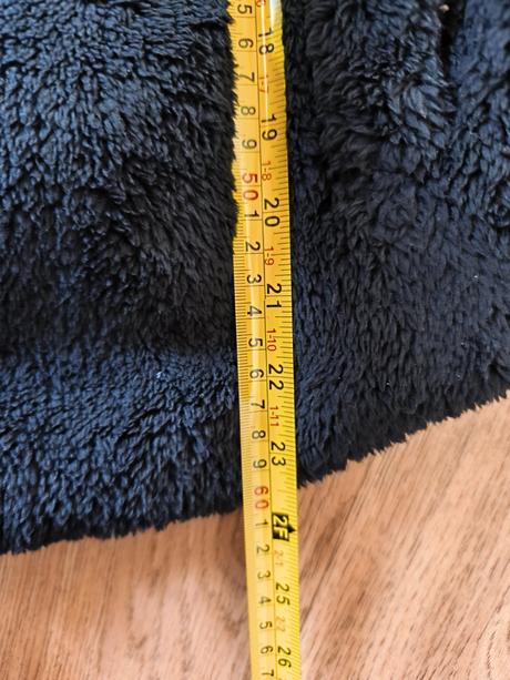 Černá chlupatá vesta 170/xs-s, takko,170