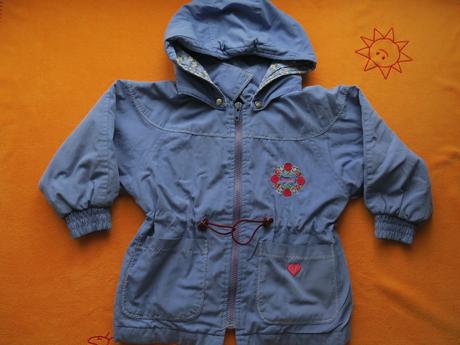 Bunda modrá s kapucí, 104