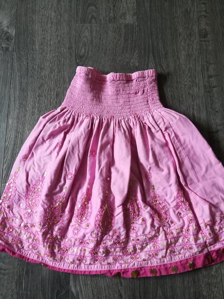 Šatičky bez ramínek, 116