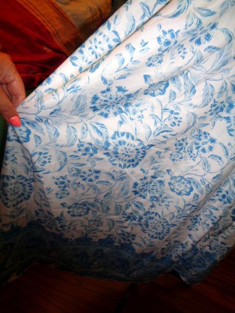 Krásné květované bílotyrkysové šaty, xl