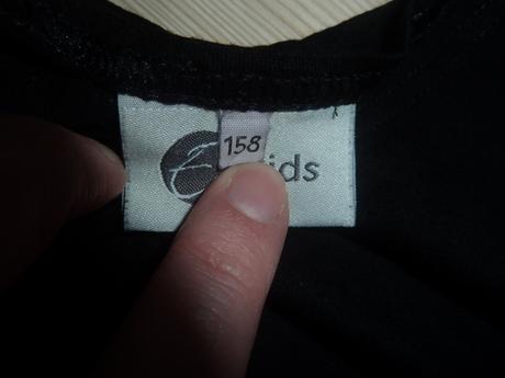 Jednobarevné triko, 152