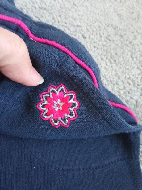 Teplejší tepláky, adams,98