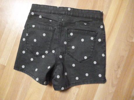 Puntíkaté kratasy vel. m pro maminy, denim co,m