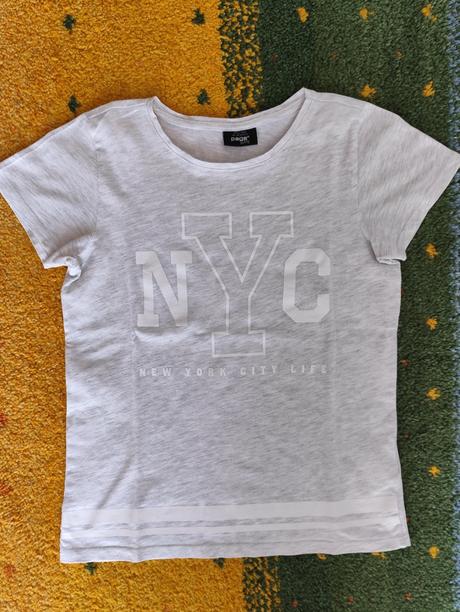 Světle šedé triko, 146