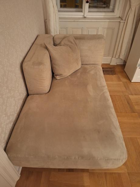 Obyvak ikea pohovka, lezadlo, konferencni stolek,, 