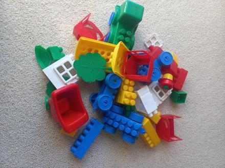 Dětská stavebnice vláčky hemar,