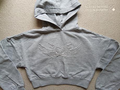 Crop top mikina zn."destination" vel."146-152", 146