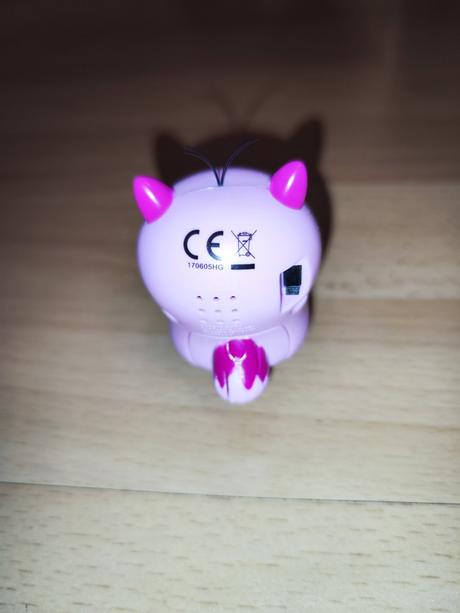 Cheeki mees žvatlalka rebelka becky,