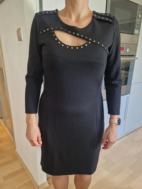 Šaty černé s dl.rukávem se zdobením ricarda m, m