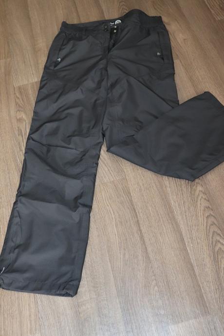 Funkční sportovní kalhoty, 40