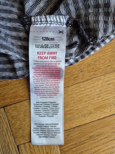 Sváteční šaty, pepco,128