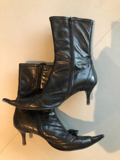 Stylové černá kůže špička sexy kozačky 36 mašle, baťa,36