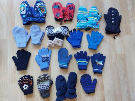 Čepice a rukavice, cca 3-6 let, obvod hlavy 52-54, 110