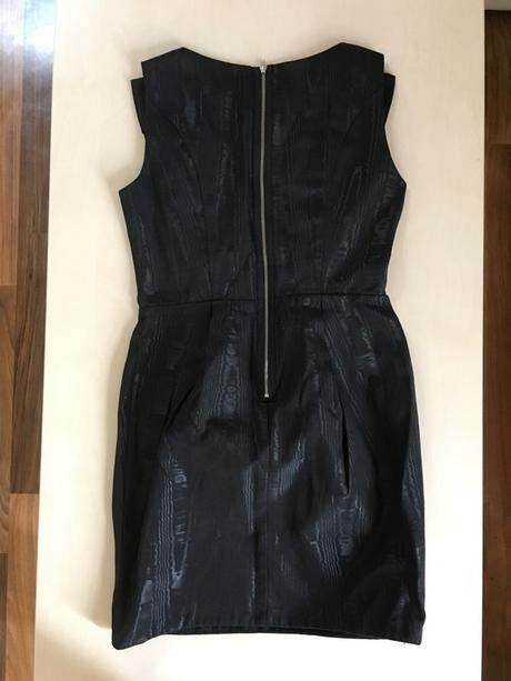 Nové černé šaty s volánem, vel s/m, warehouse, warehouse,s