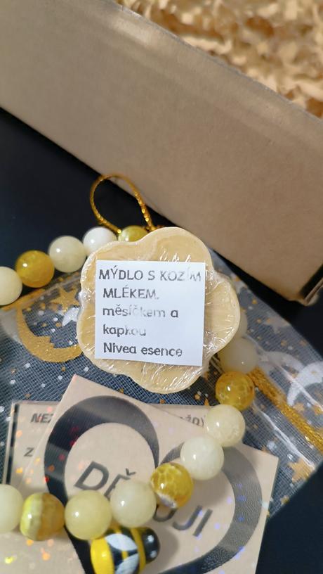 Čarovná síla přírody - včelí svíčky a měsíček, 